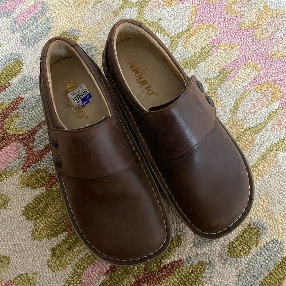 Alegria Brown Clogs